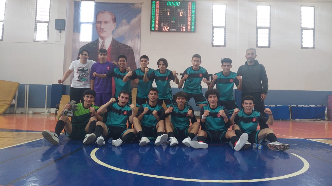 Futsal'da İlk Maçımızı Kazanıyoruz